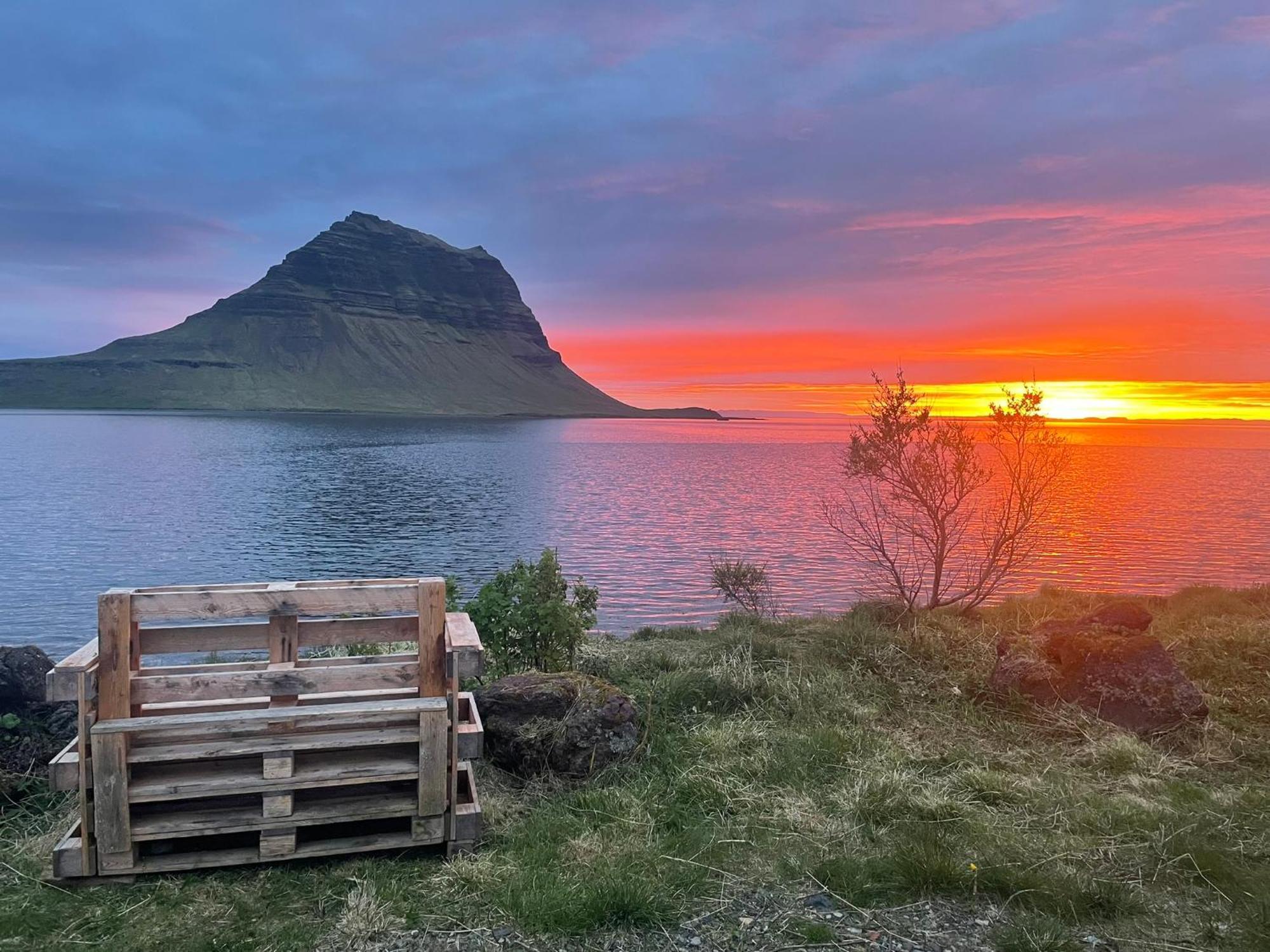 Kirkjufell Basement Apartment 그런다포르두 외부 사진