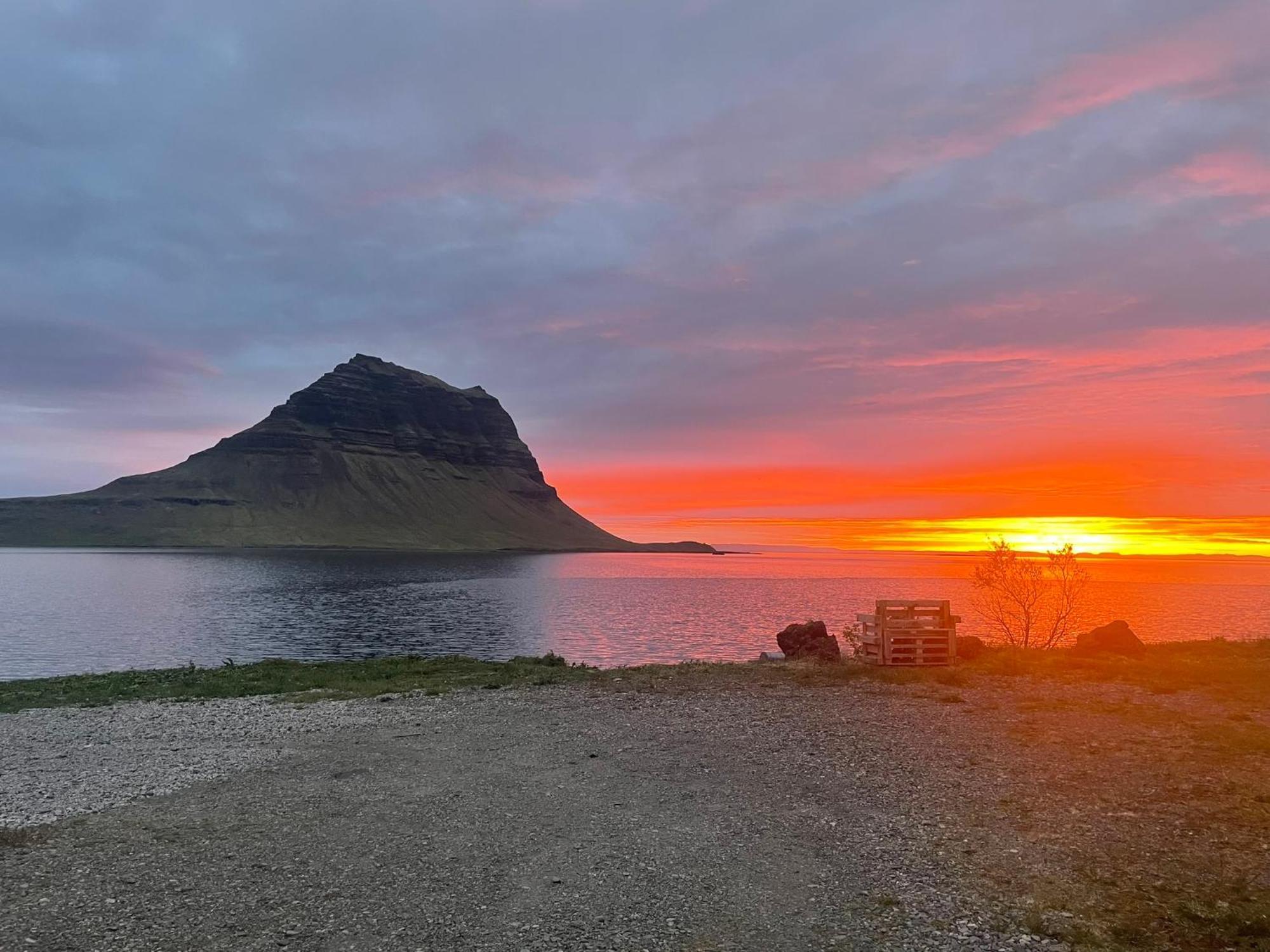 Kirkjufell Basement Apartment 그런다포르두 외부 사진